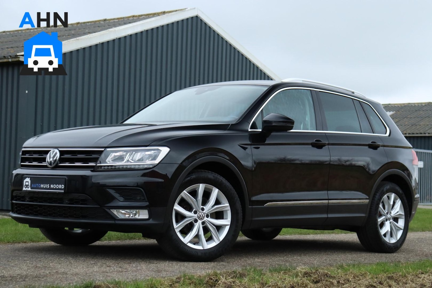 Volkswagen Tiguan - 1.4 TSI / 150PK / DSG / LED / Navi / Trekhaak / Camera / 18"! - AutoWereld.nl