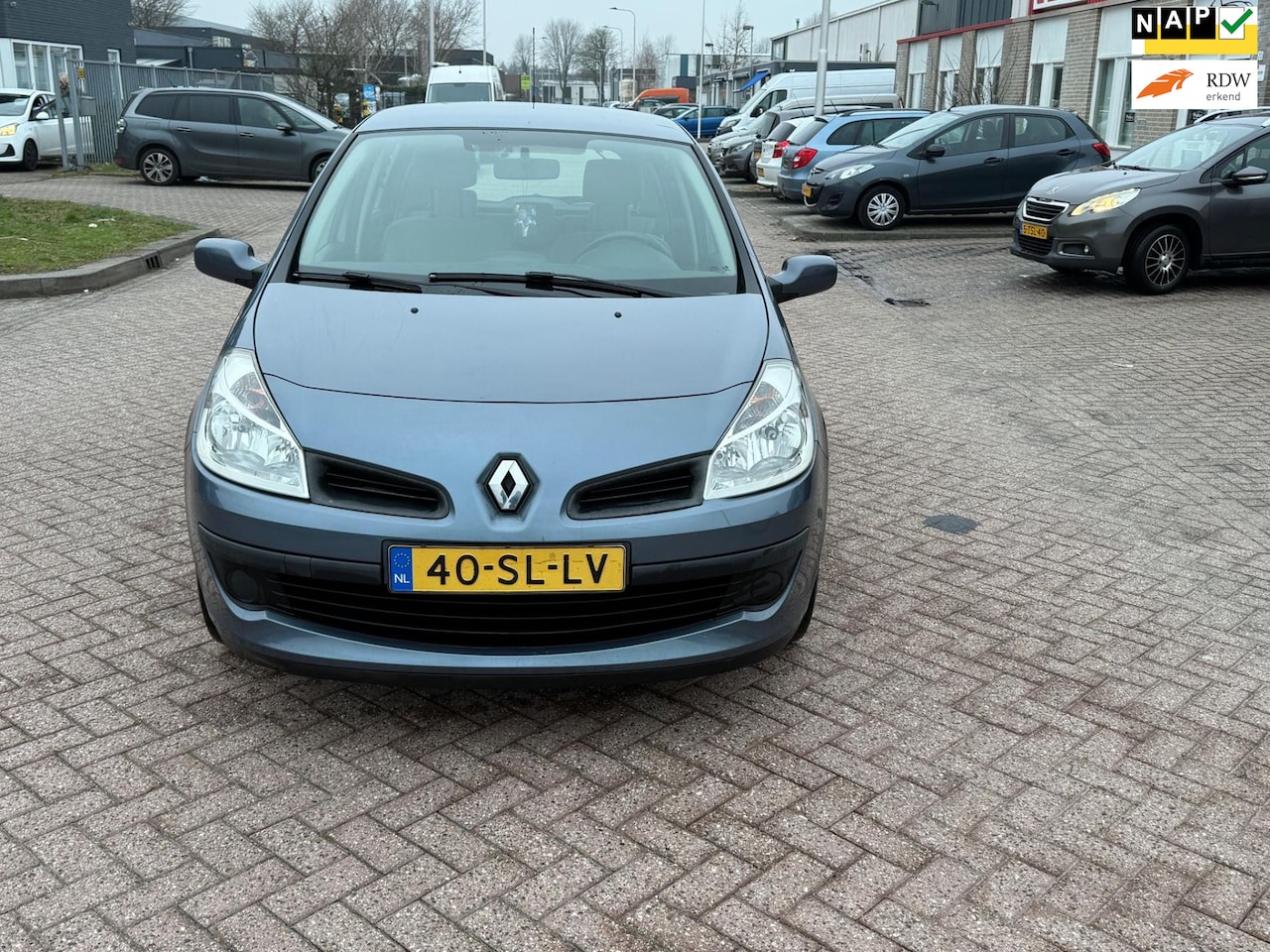 Renault Clio - 1.4-16V Expression 1.4-16V Expression - AutoWereld.nl