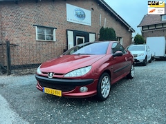 Peugeot 206 CC - 2.0-16V ( Climate controle + Elektrische ramen )