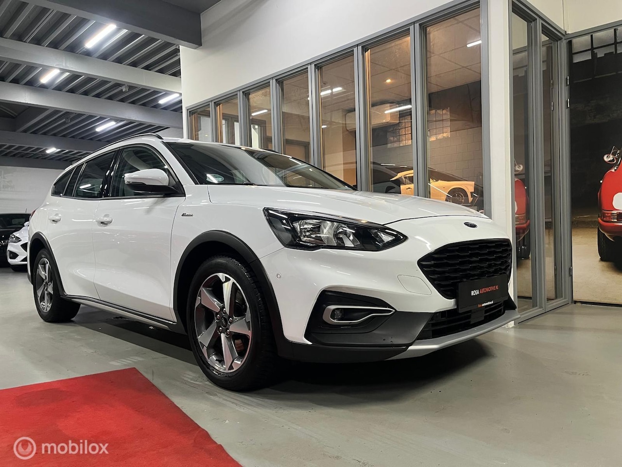 Ford Focus - 1.0 EcoBoost ACTIVE LED CARPLAY CAMERA STOELVER. CRUISE NIEUW ONDERHOUD NW APK - AutoWereld.nl