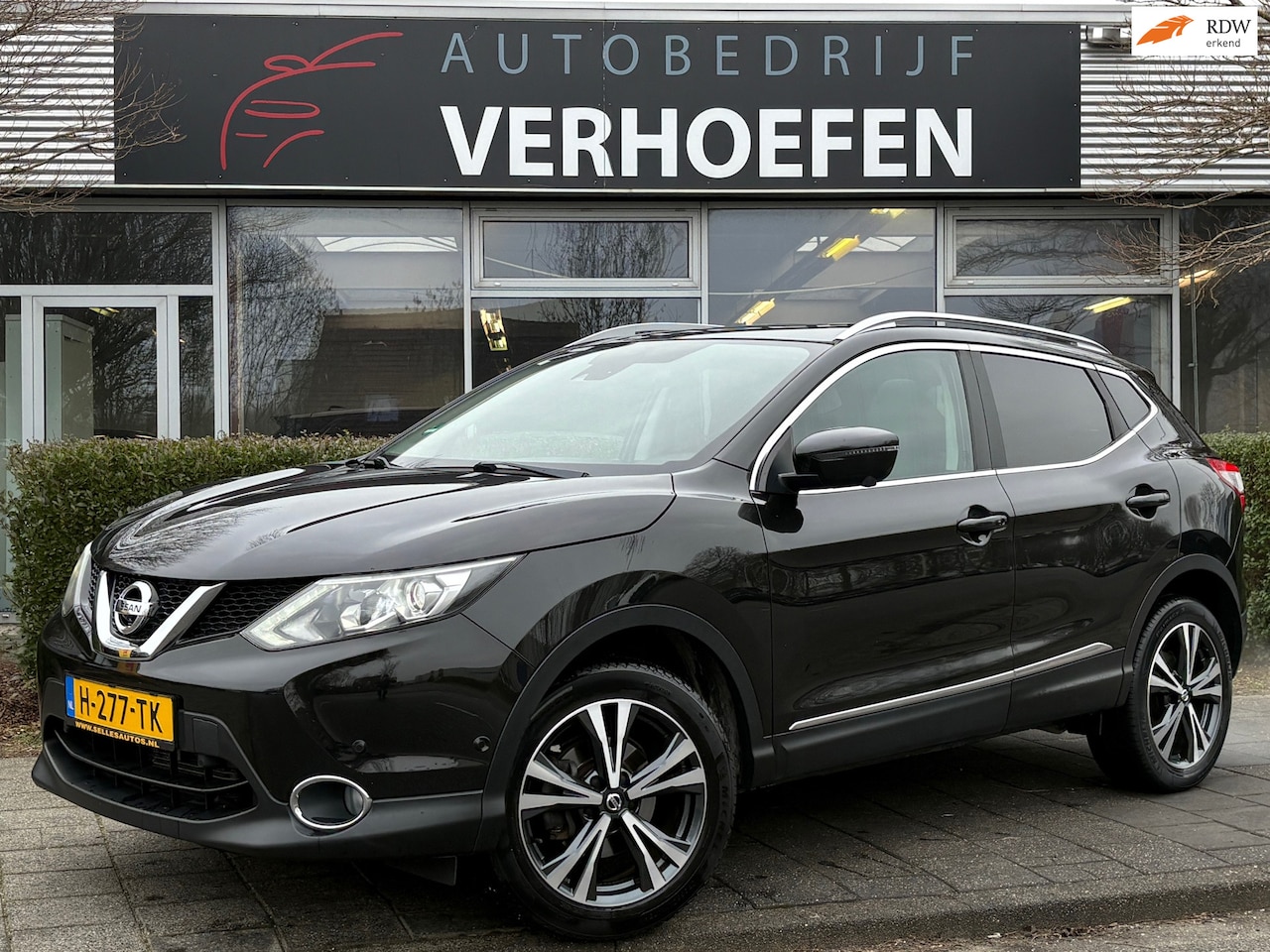 Nissan Qashqai - 1.2 Tekna - AUTOMAAT - PANORAMADAK - LEDER - ADAPTIEF - TREKHAAK - PARKEERCAMERA - STOELVE - AutoWereld.nl