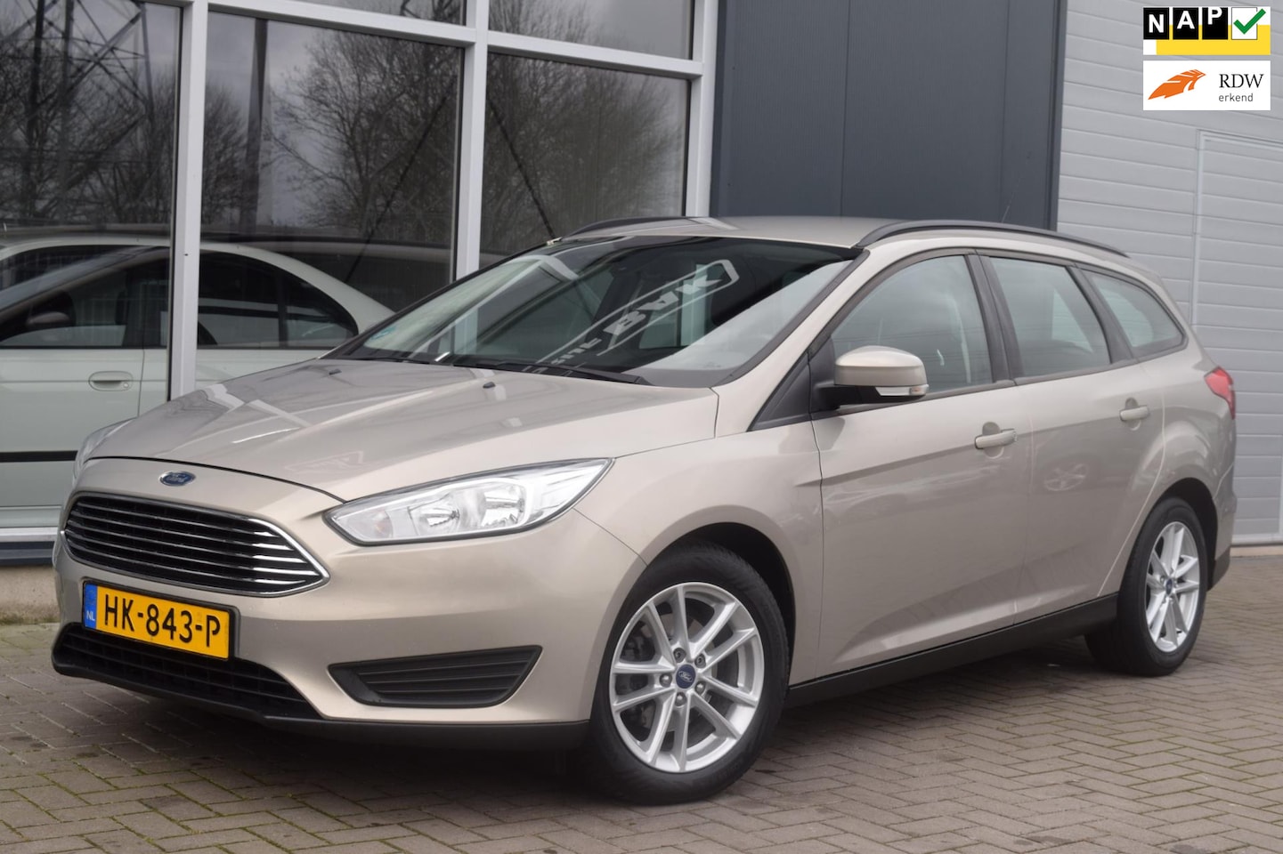 Ford Focus Wagon - 1.0 Trend Edition | Automaat | Airco | NAP + APK 11-2026 - AutoWereld.nl