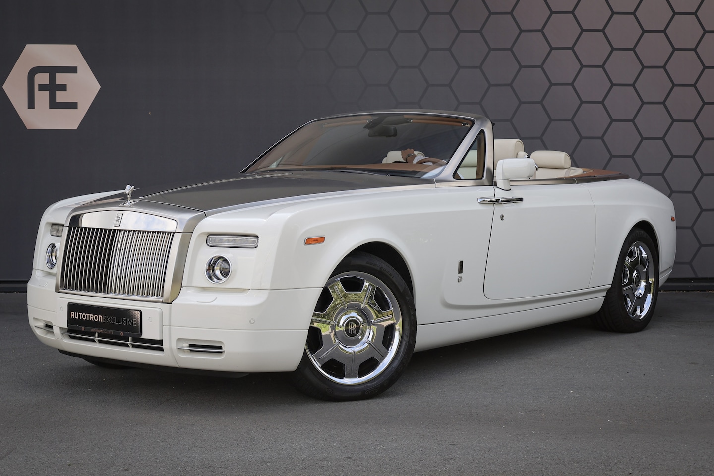 Rolls-Royce Phantom - Drophead Coupé 6.7 V12 | TEAK DECKING | LUCHTVERING | YOUNGTIMER | ETC. - AutoWereld.nl