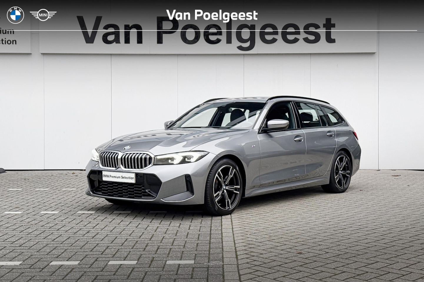 BMW 3-serie Touring - 318i M Sportpakket / 18 inch / Trekhaak / Achteruitrijcamera - AutoWereld.nl
