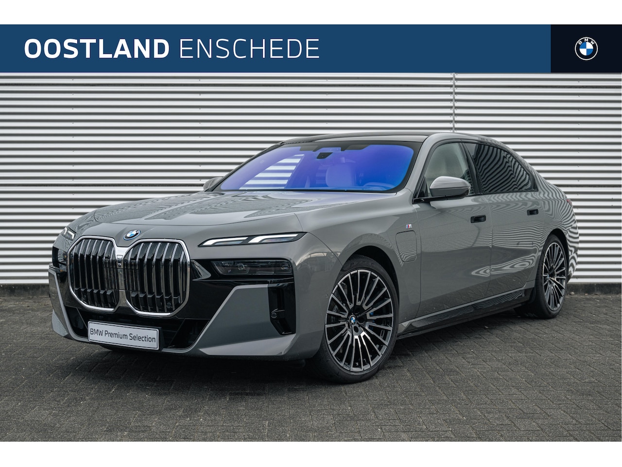 BMW 7-serie - 750e xDrive High Executive M Sport Automaat / Panoramadak / Stoelventilatie / Massagefunct - AutoWereld.nl