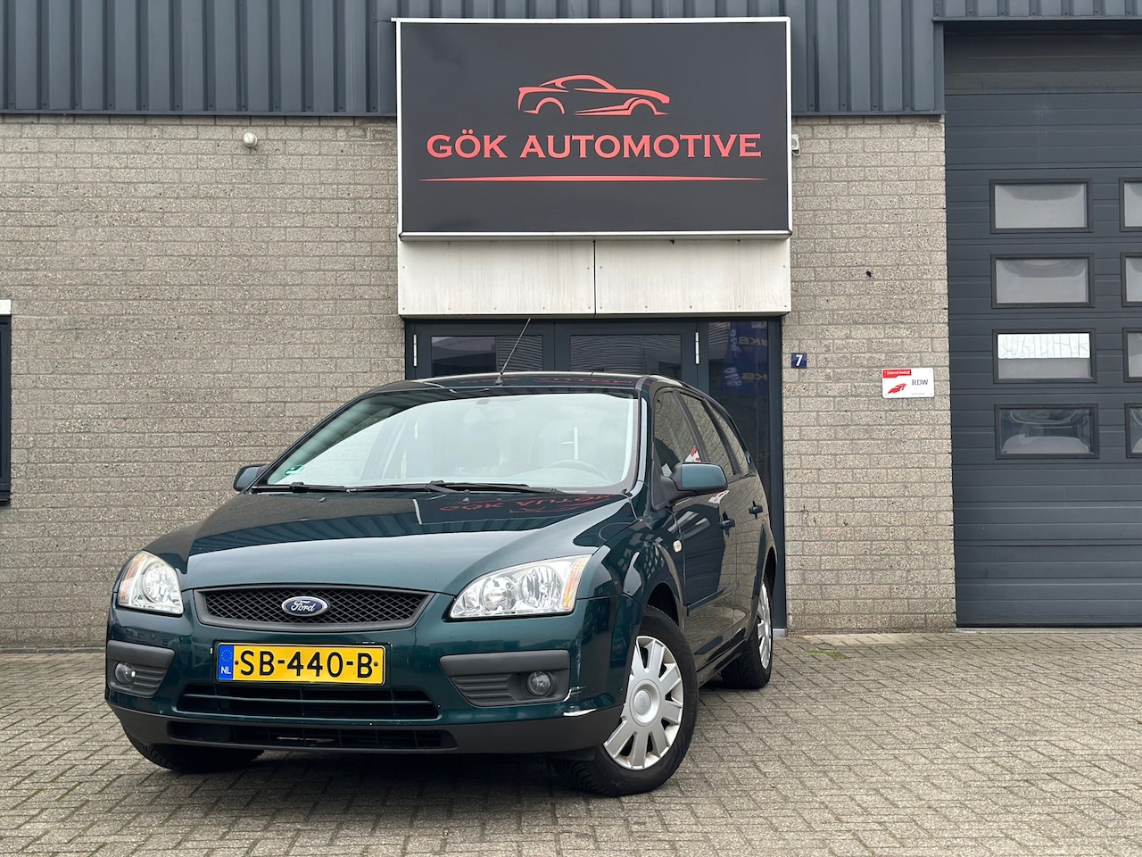 Ford Focus Wagon - 1.6-16V Ambiente / Clima / Trekhaak / Cruise Control / Apk Tot 3-2027 - AutoWereld.nl