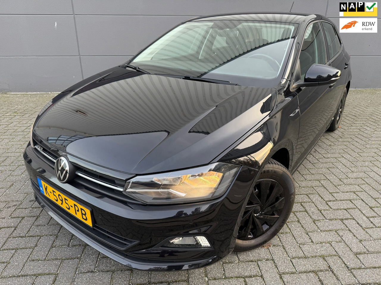 Volkswagen Polo - 1.0 TSI R-LINE Business*CRUISE*APK*NAP*NAVI*CARPLY*PARK SENSOREN - AutoWereld.nl