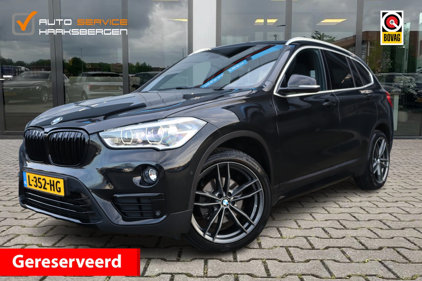 BMW X1 - sDrive18i High Executive | Pano | Camera | Trekhaak | - AutoWereld.nl