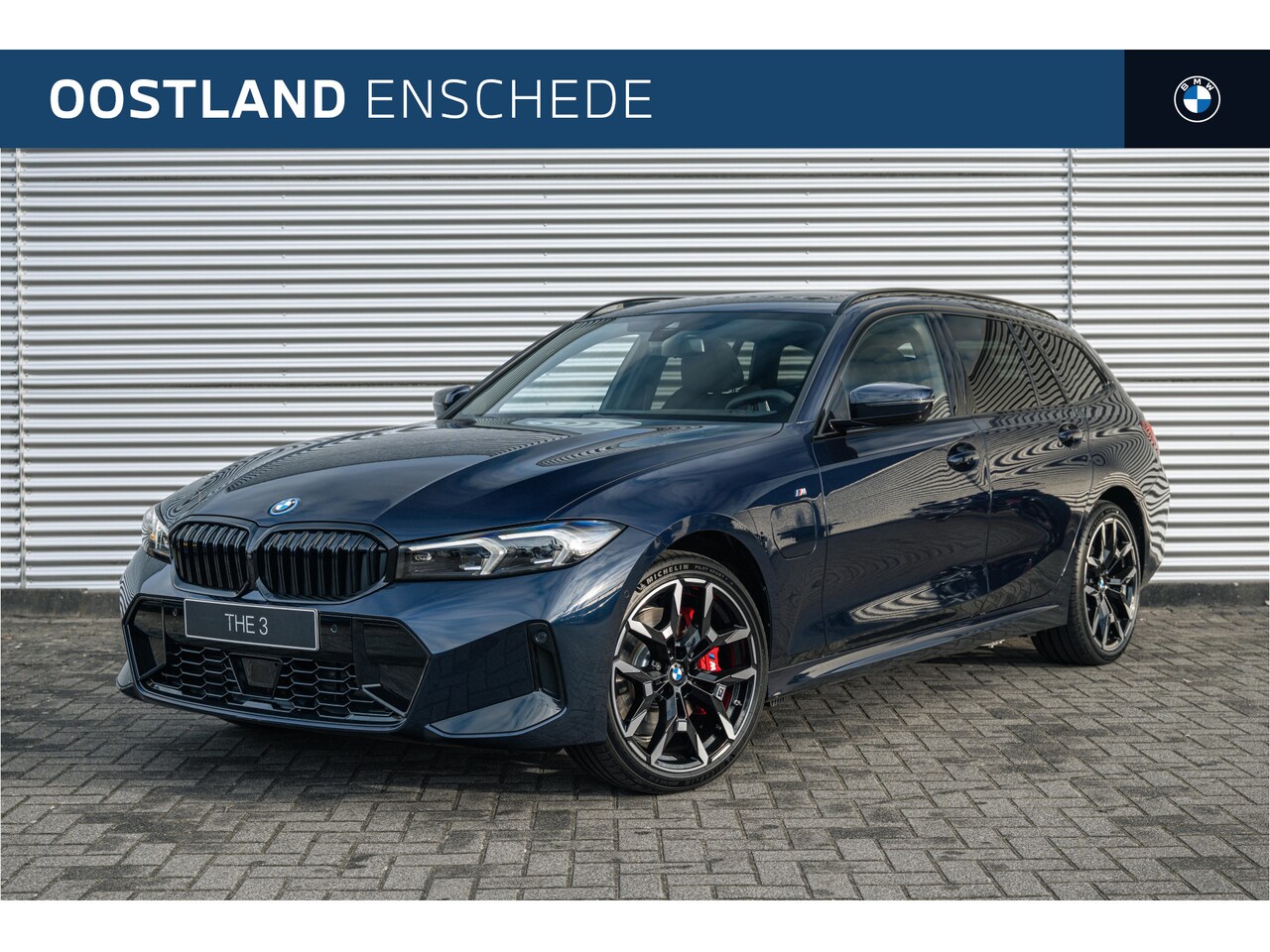 BMW 3-serie Touring - 330e High Executive M Sport Automaat / Panoramadak / Trekhaak / Sportstoelen / Parking Ass - AutoWereld.nl