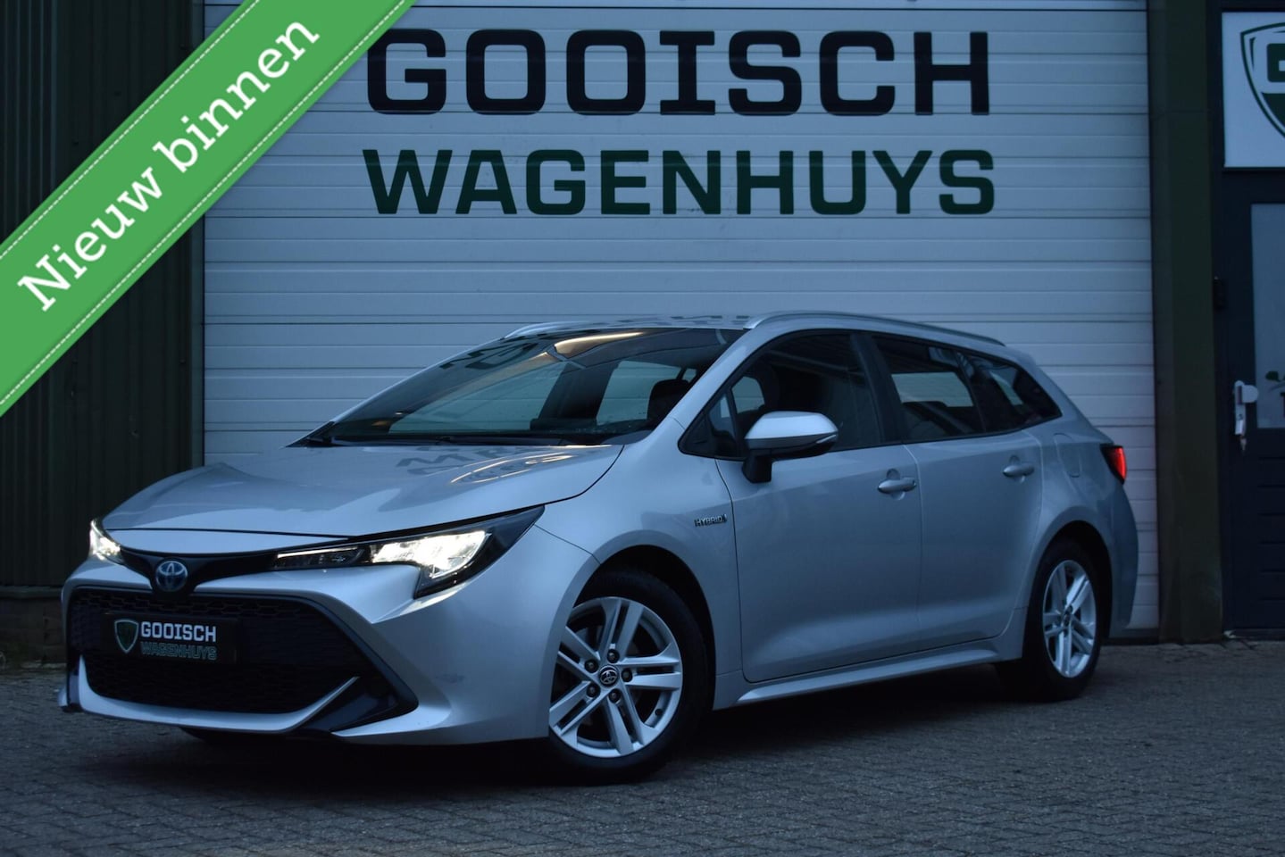 Toyota Corolla Touring Sports - 1.8 Hybrid Business | Carplay | Climate Control | Cruise Control | - AutoWereld.nl