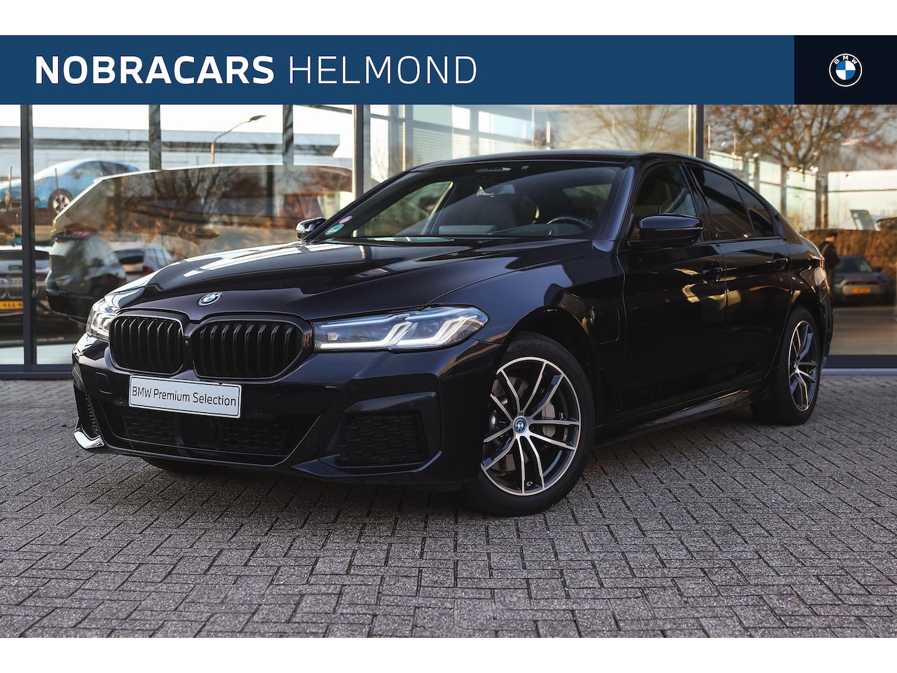 BMW 5-serie - 530e High Executive M Sport Automaat / Laserlight / Comfort Access / Parking Assistant Plu - AutoWereld.nl