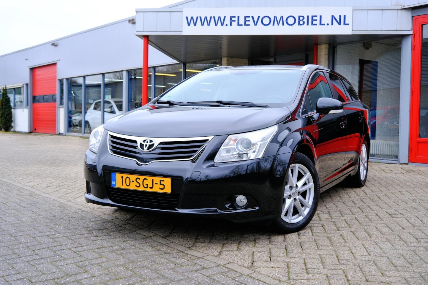 Toyota Avensis Wagon - 1.8 VVTi Business Navi|Cam|LMV - AutoWereld.nl