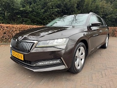 Skoda Superb Combi - 1.4TSI Iv Business Edition Plus/VIRTDASH/NAVIGATIE/MATRIX LED