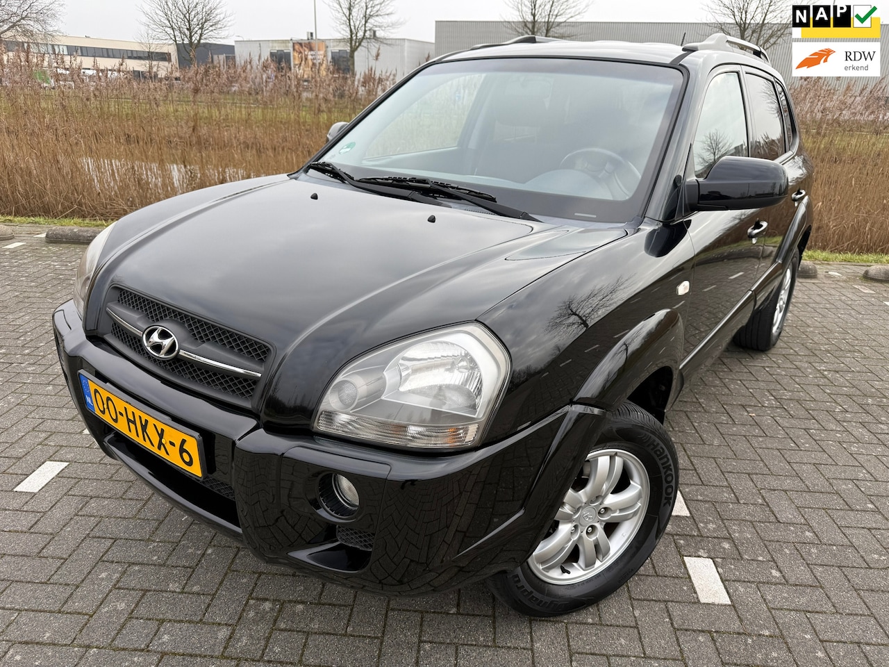 Hyundai Tucson - 2.0i Style Executive*AIRCO*NEW APK*NAP*TERKHAAK*CRUISE - AutoWereld.nl