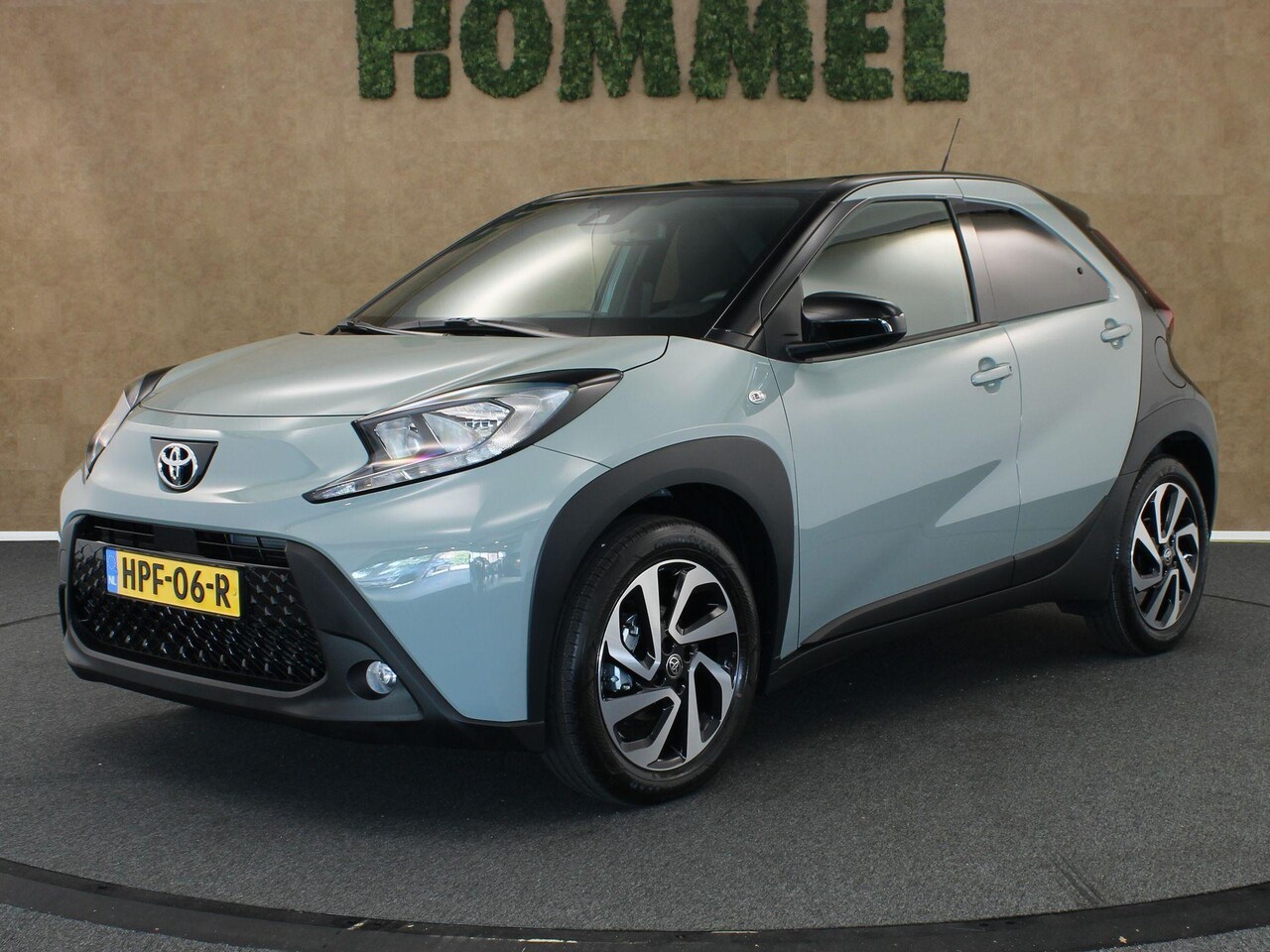 Toyota Aygo X - 1.0 VVT-i MT Pulse - ACHTERUITRIJCAMERA - APPLE CARPLAY/ANDROID AUTO - STOELVERWARMING - C - AutoWereld.nl