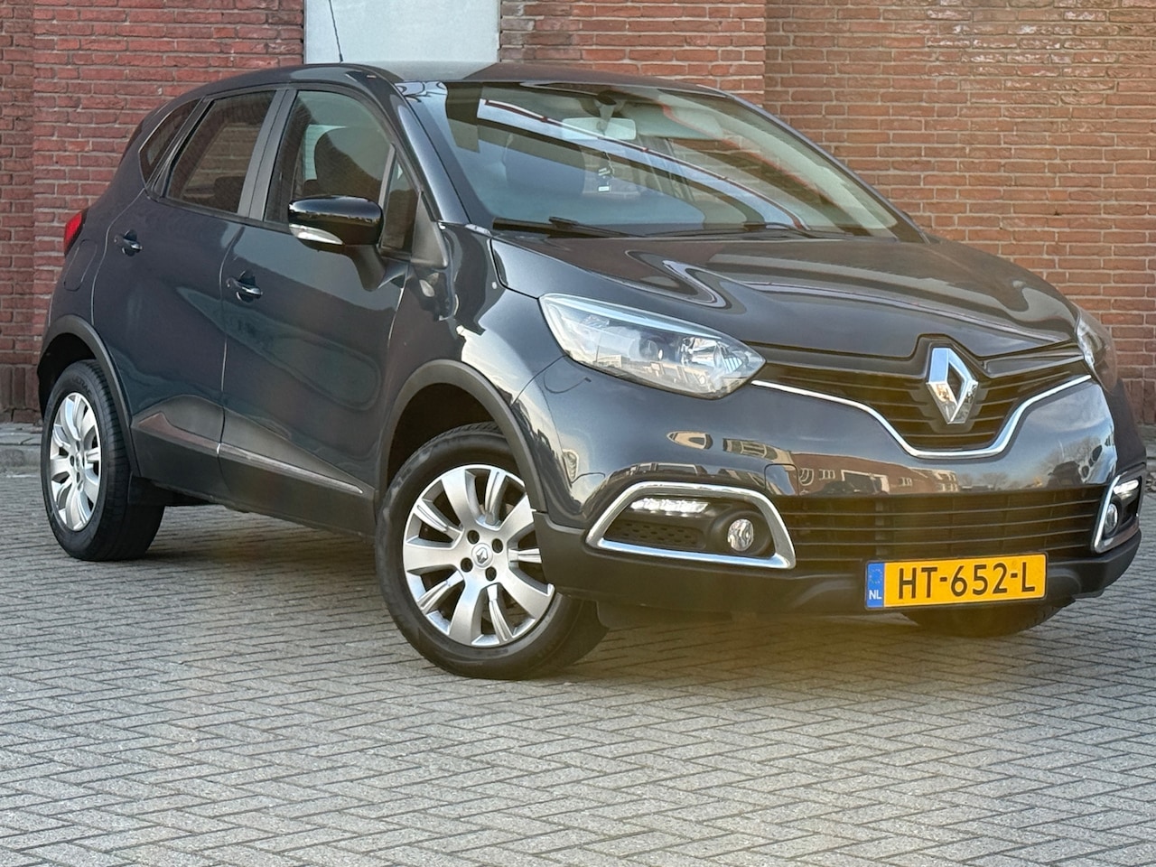 Renault Captur - 0.9 TCe Expression|NAVI|AIRCO|TREKHAAK|NAP| - AutoWereld.nl