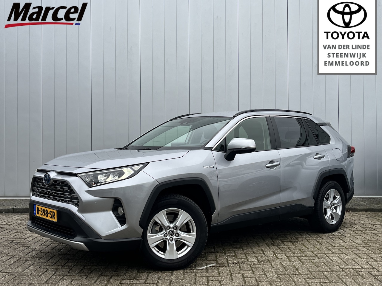 Toyota RAV4 - 2.5 Hybrid AWD First Edition Trekhaak 1650KG Treklast Carplay Clima Cruise - AutoWereld.nl