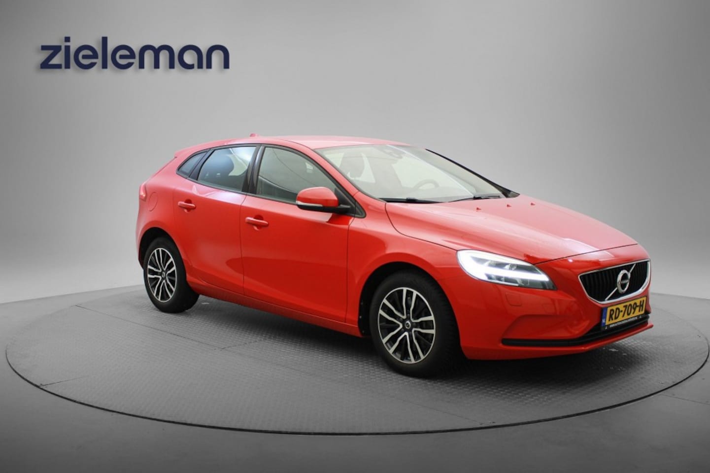 Volvo V40 - 1.5 T2 Nordic + Automaat - Stoelverw. Navi, Clima, Half Leer, Trekhaak - AutoWereld.nl