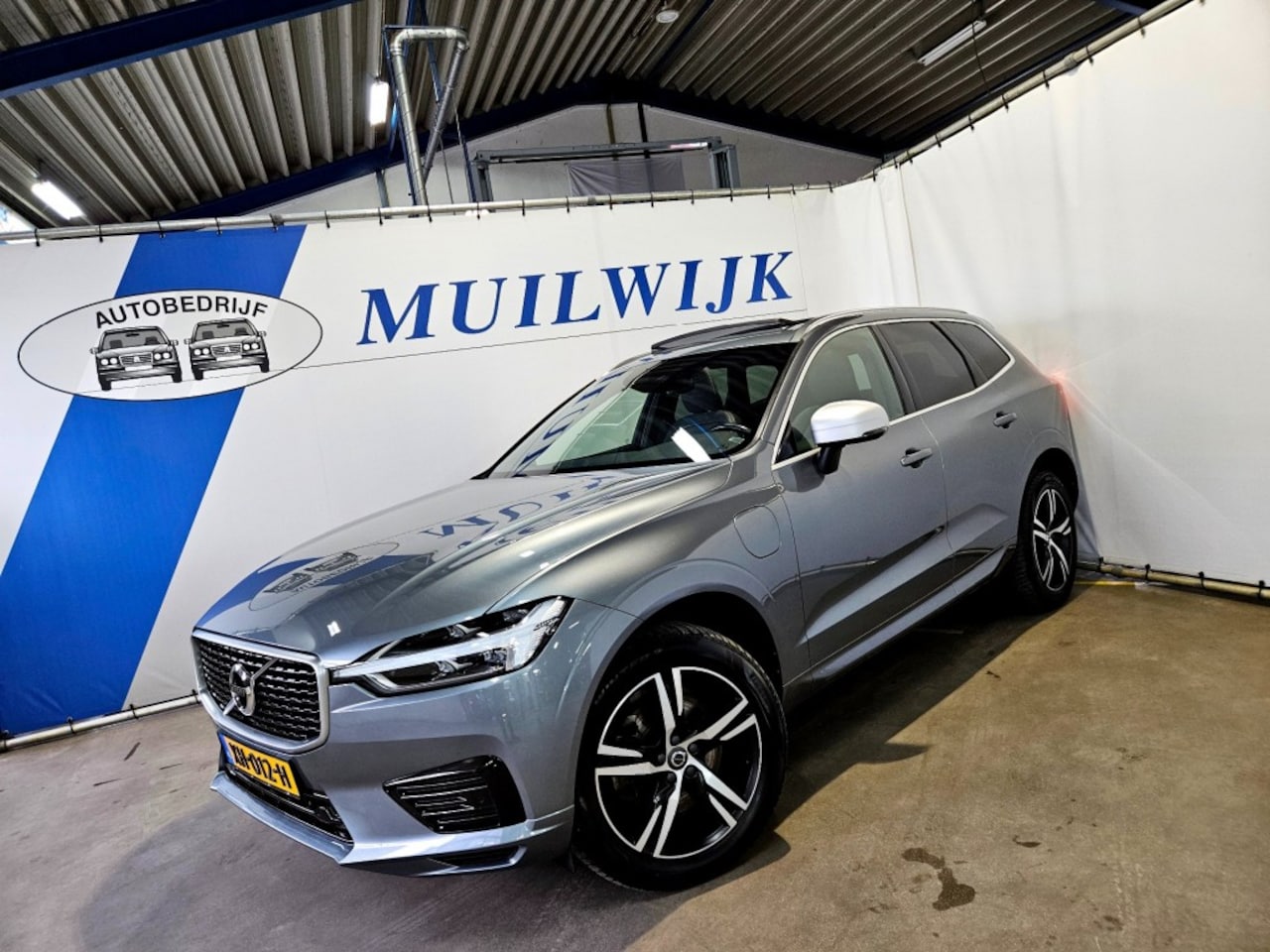 Volvo XC60 - T8 Twin Engine AWD R-Design / Trekhaak / Panoramadak - AutoWereld.nl