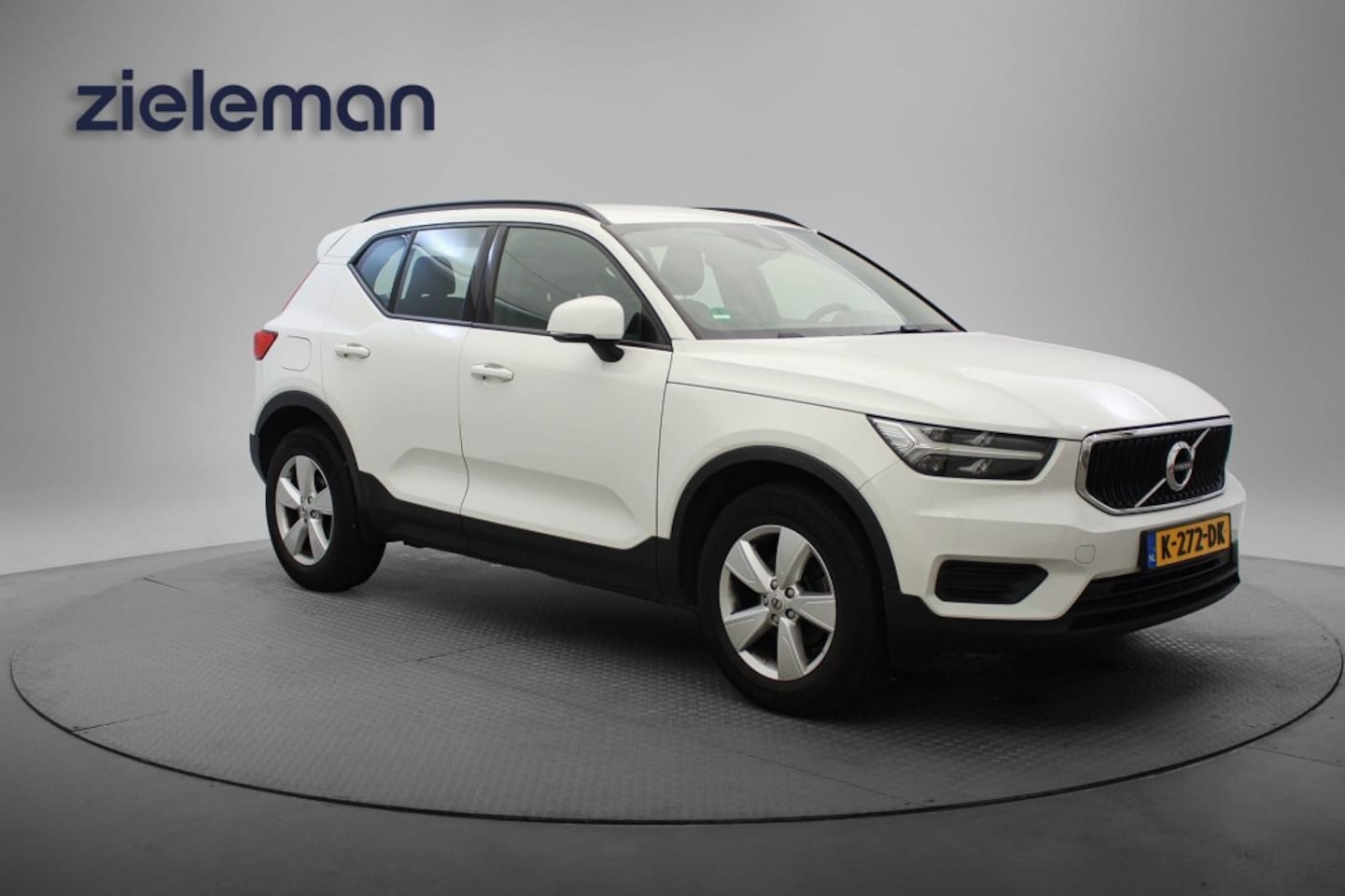 Volvo XC40 - 1.5 T2 Momentum Core - Cruise - AutoWereld.nl