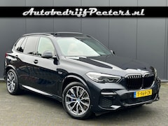 BMW X5 - xDrive45e M Sport Pano M-Stoel ACC L-Cockpit LED Sfeerlicht e.Trekhaak