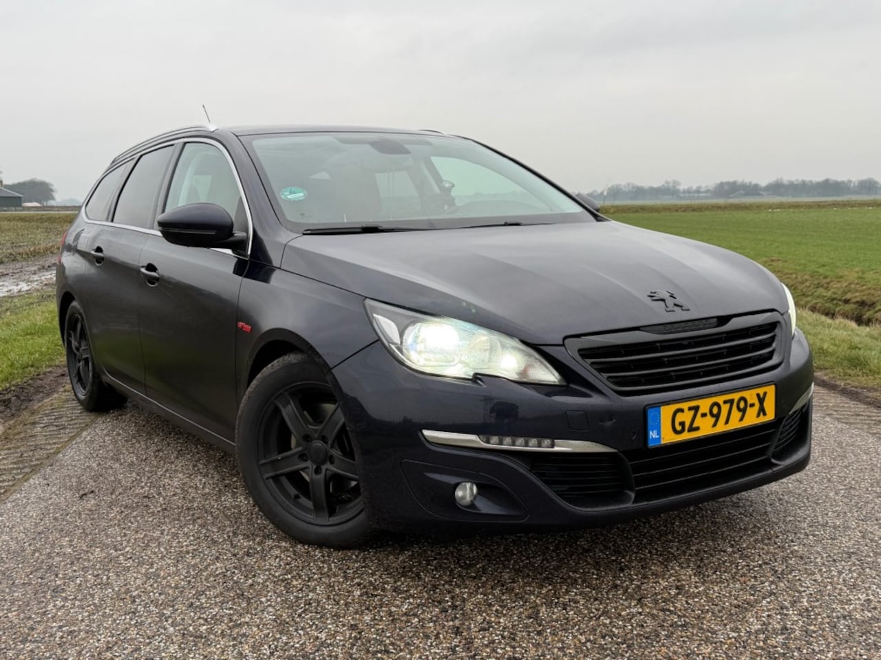 Peugeot 308 - 1.6 HDI GT-LINE EXECUTIVE / NW DISTR/ CAMERA - AutoWereld.nl