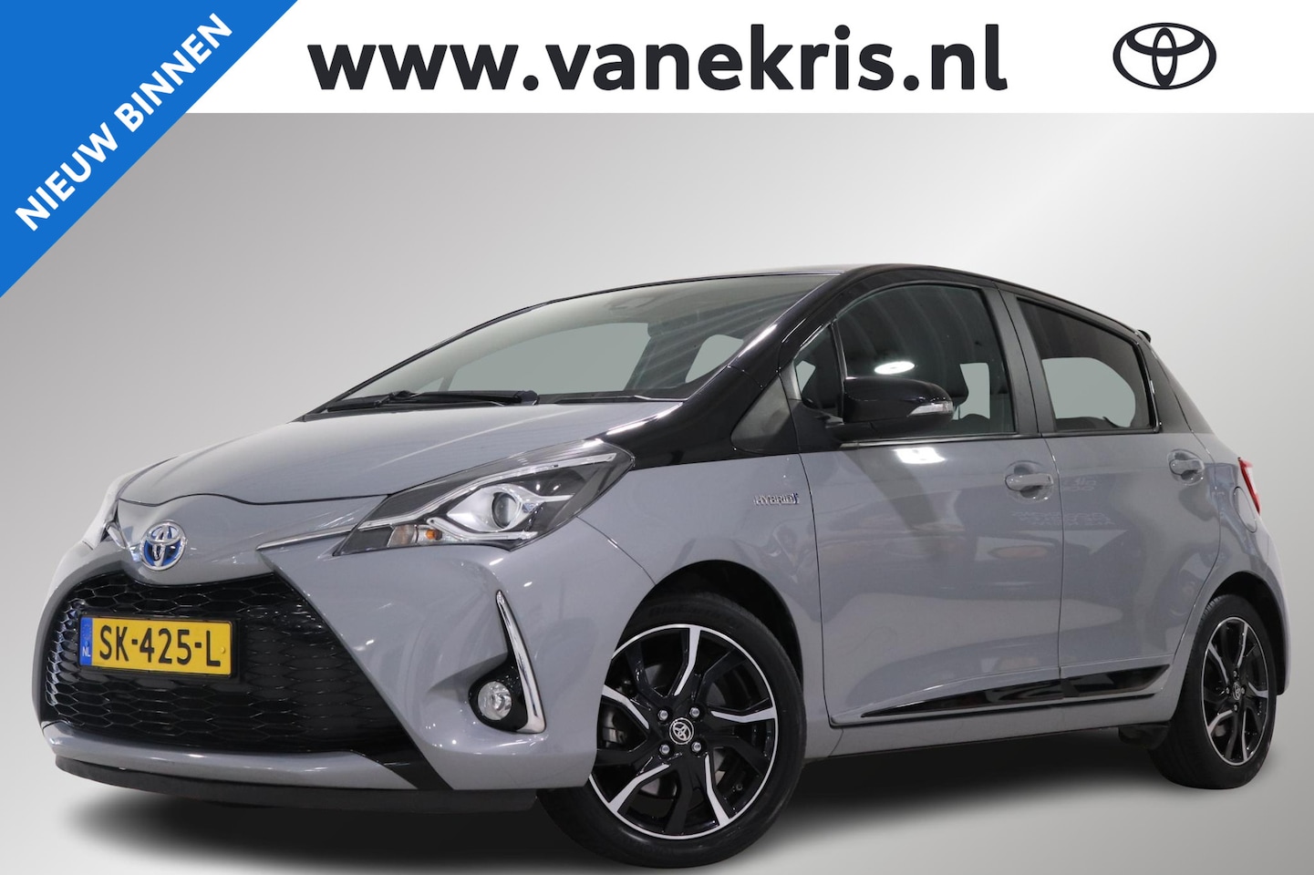 Toyota Yaris - 1.5 Hybrid Bi-Tone Plus 1.5 Hybrid Bi-Tone Plus, Cruise Control, Pano, Camera, LM Velgen, Bluetooth, Navi! - AutoWereld.nl
