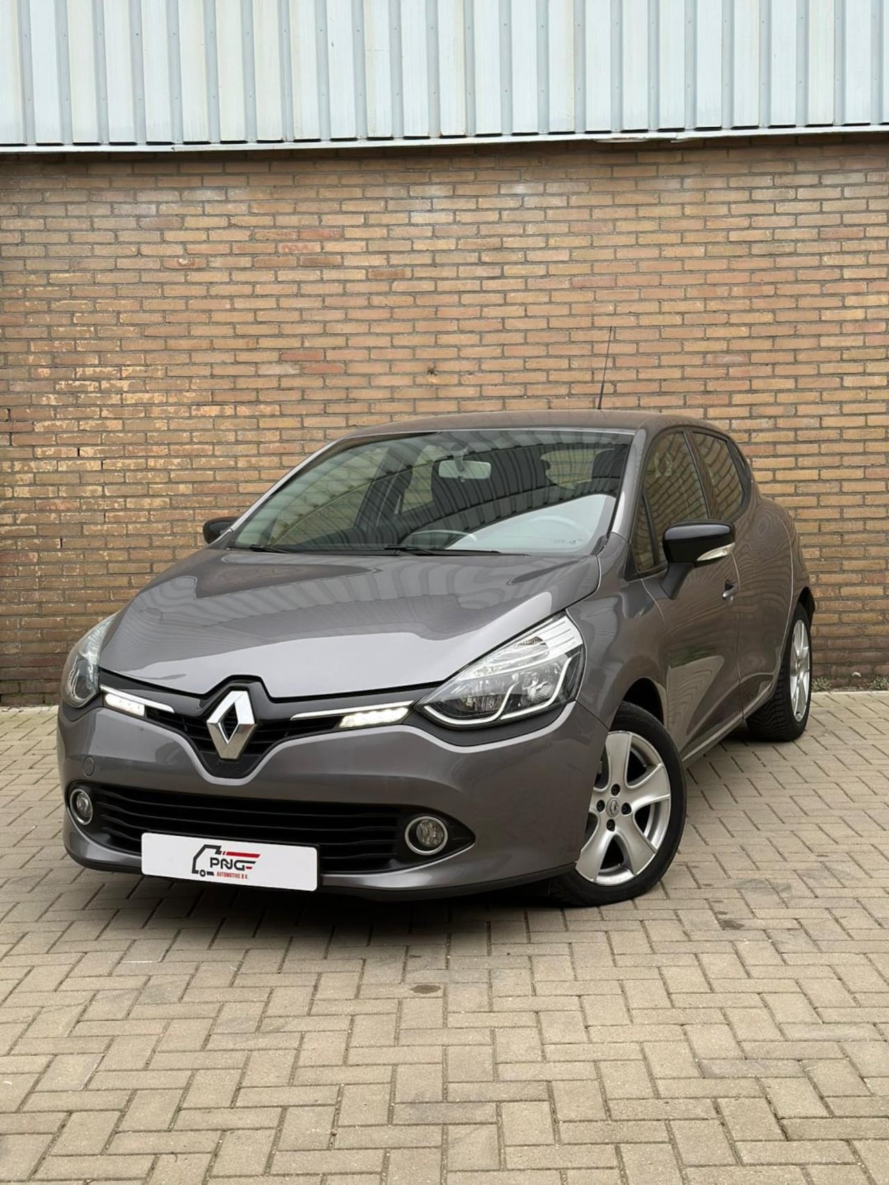 Renault Clio - 0.9 TCe Expression SENSOR - CRUISE - AIRCO - AutoWereld.nl