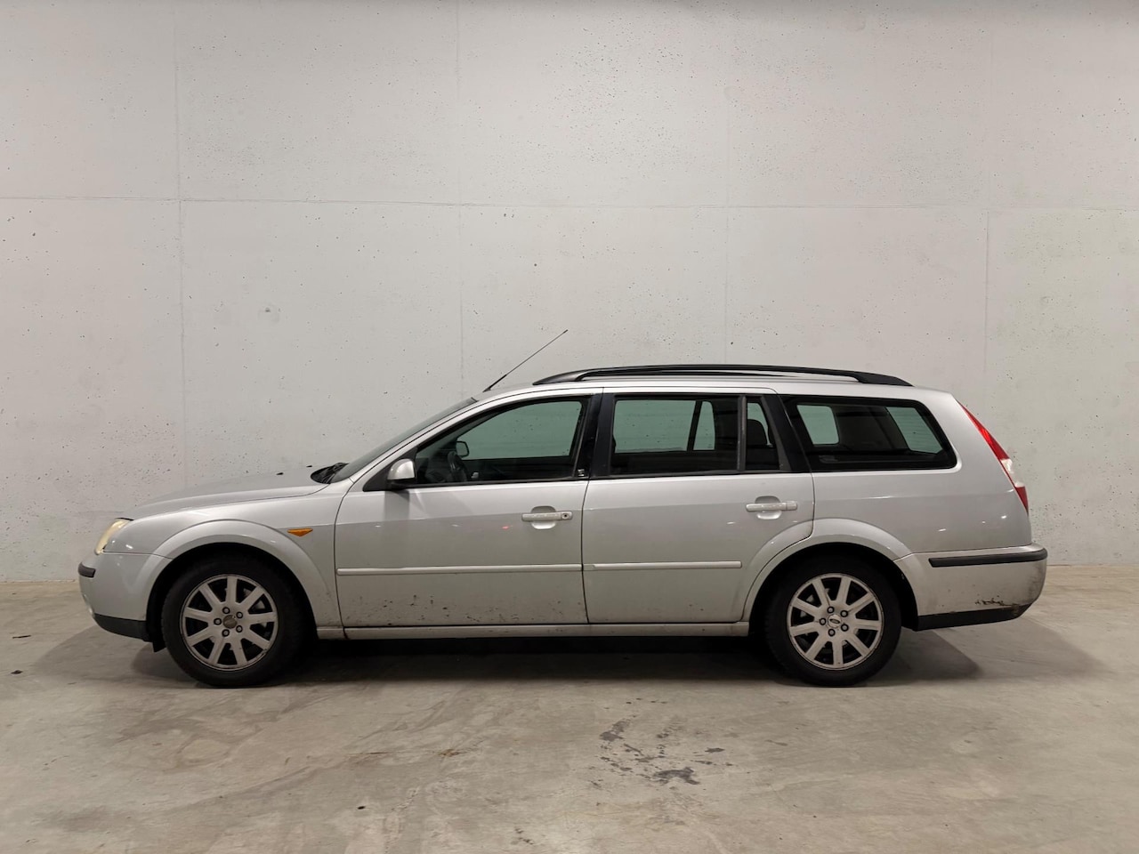 Ford Mondeo Wagon - 1.8-16V First Edition APK 6-2026 - AutoWereld.nl