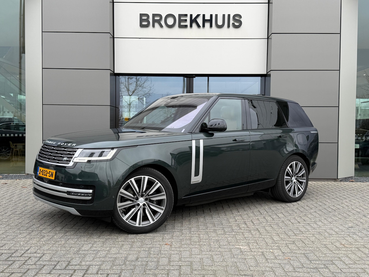 Land Rover Range Rover - P550e Autobiography | Vierwielsturing | Lederen hemel | Koelbox | El. trekhaak | Meridian - AutoWereld.nl