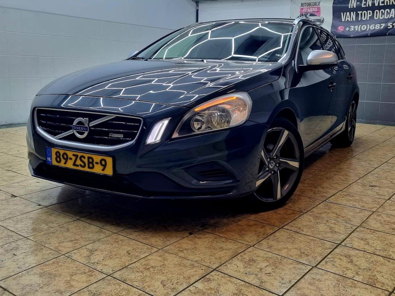 Volvo V60 - 1.6 T3 R-Design/Dealer O.H /TOP STAAT/2DE Eigenaar - AutoWereld.nl