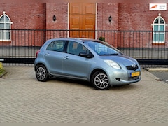 Toyota Yaris - 1.3 VVTi Sol MMT / Automaat / Airco / 5 drs / Trekhaak / Pdc