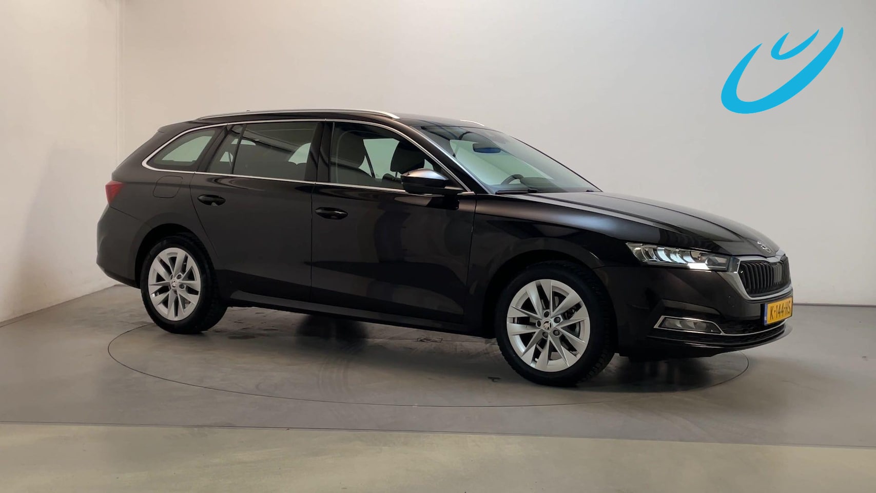 Skoda Octavia Combi - 1.0 e-TSI DSG Business Edition Virtual Cockpit Stoelverwarming Parkeersensoren Navigatie - AutoWereld.nl