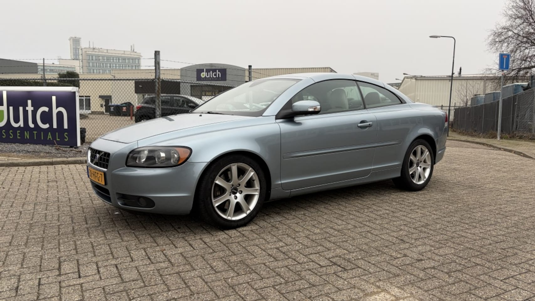 Volvo C70 Convertible - 2.4 Momentum apk nieuw Zeer netjes!! - AutoWereld.nl