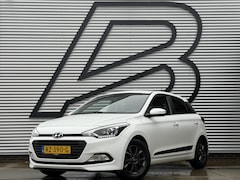 Hyundai i20 - 1.0 T-GDI Black Edition Navi, Camera, Airco, Cruise, PDC, Trekhaak, LM Velgen, N.A.P, 101p