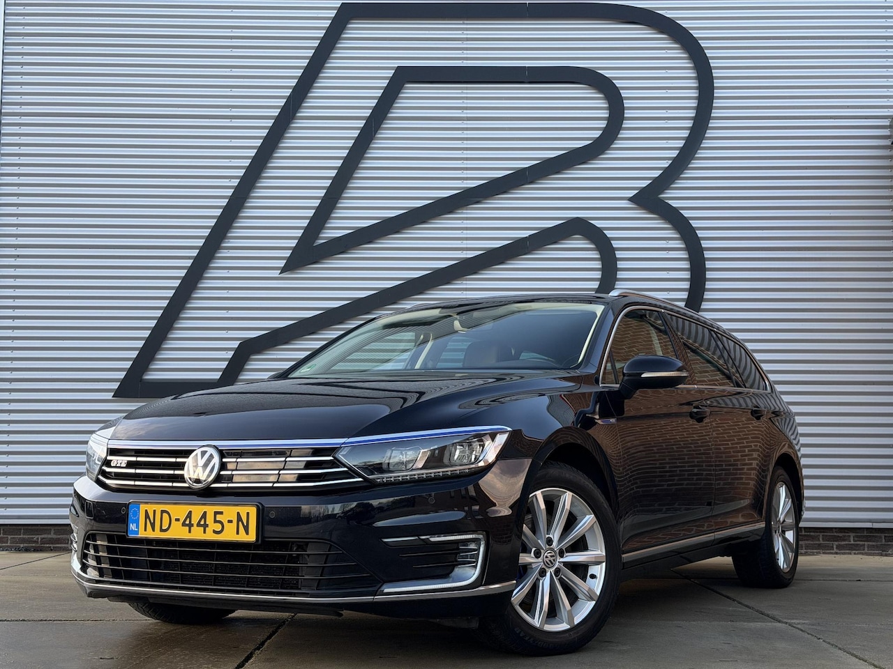 Volkswagen Passat Variant - 1.4 TSI GTE Connected Series Plus 2e Eigenaar,Navi,Pano,Clima,Cruise,Trekhaak,PDC,N.A.P,De - AutoWereld.nl