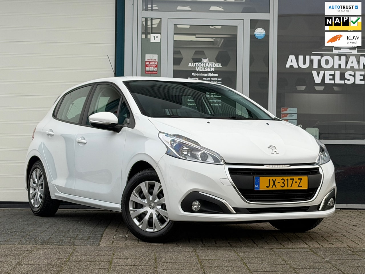 Peugeot 208 - 1.2 PureTech Blue Lion 1e eigenaar Lage km - AutoWereld.nl