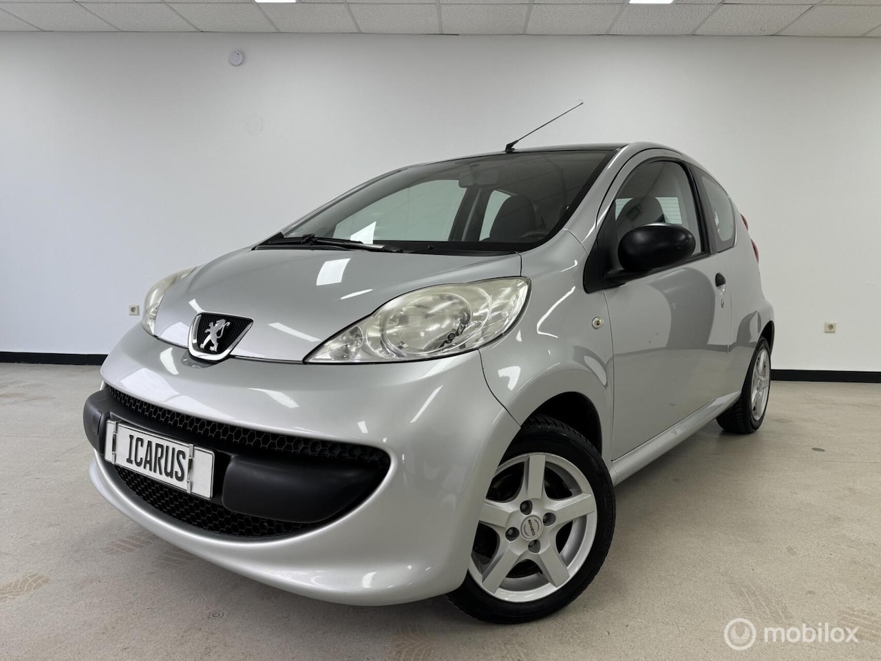 Peugeot 107 - 1.0-12V XR 1.0-12V XR nieuwe apk - AutoWereld.nl