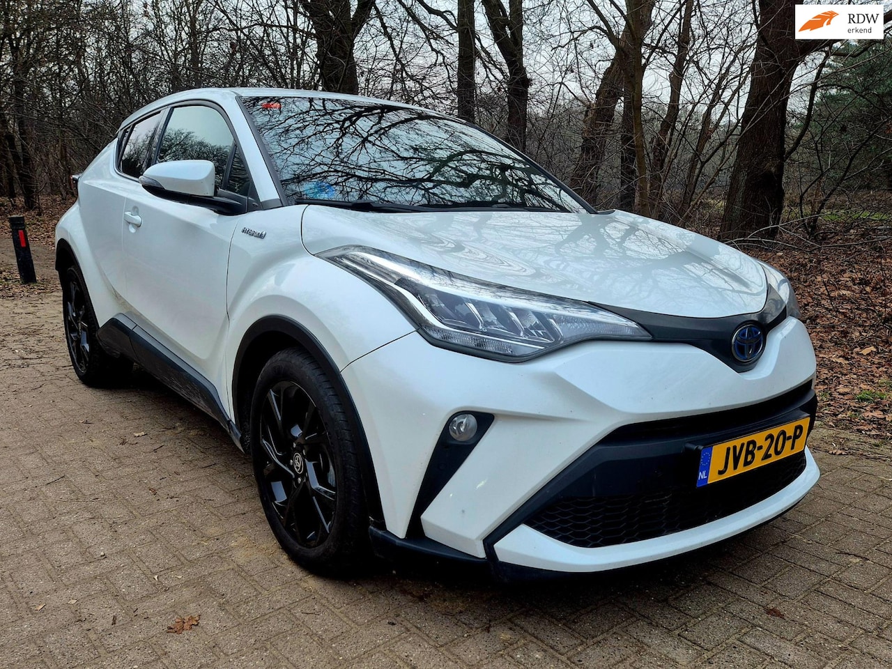 Toyota C-HR - 1.8 Hybrid Dynamic . Camerq . 18 inch . Apple carplay - AutoWereld.nl