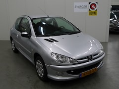 Peugeot 206 - 1.4 3D Forever (Goed onderhouden)