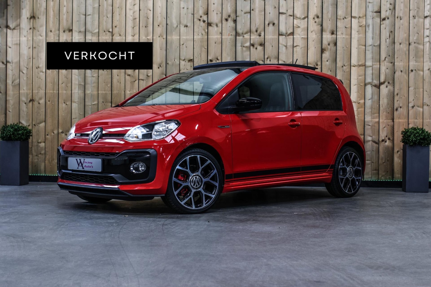 Volkswagen Up! - 1.0 TSI GTI *Pano*Beats*Cruise control*Stoelverwarming* - AutoWereld.nl