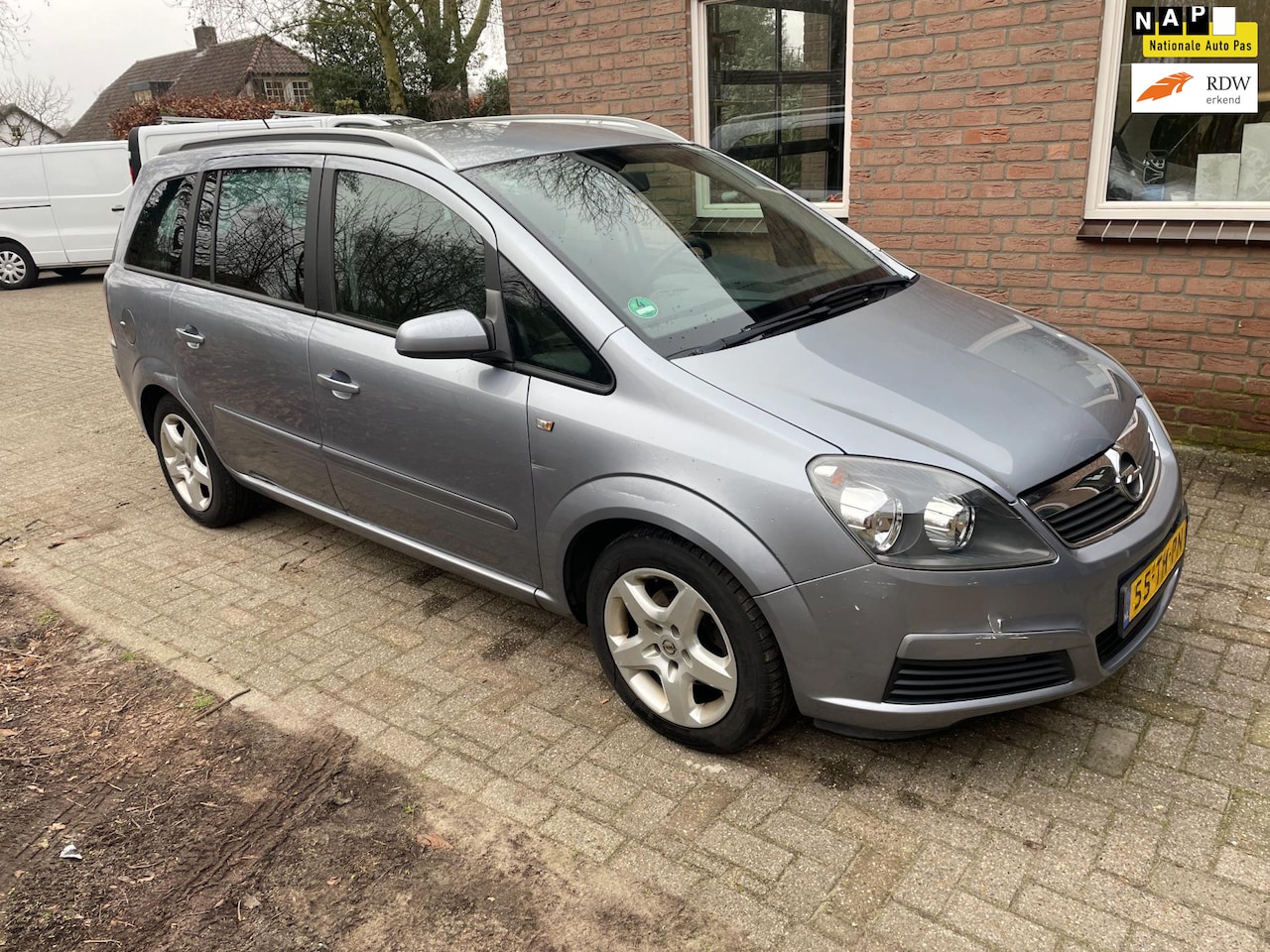 Opel Zafira - 1.8 Business airco 7-persoons - AutoWereld.nl