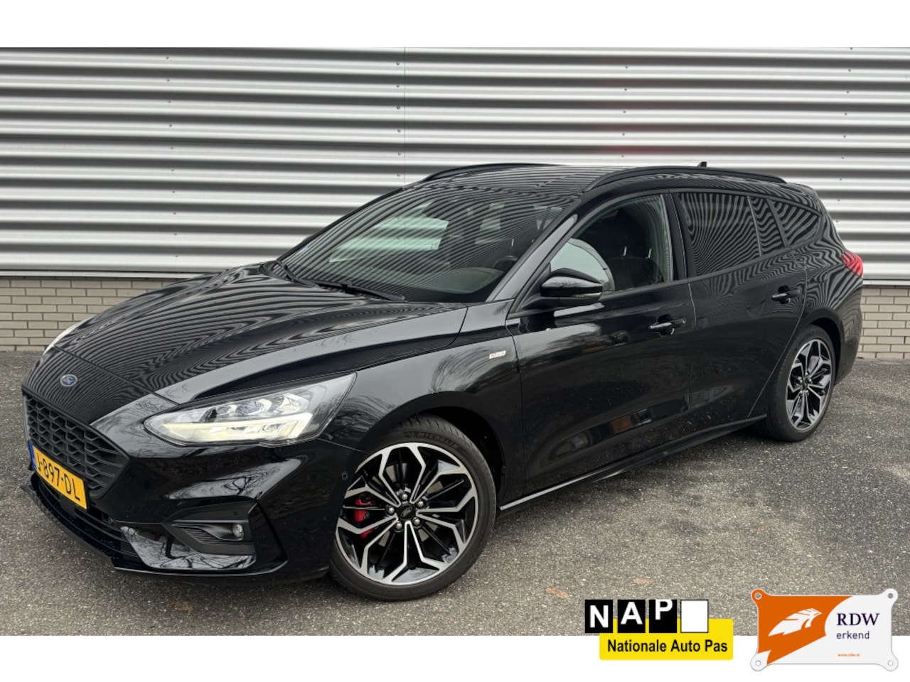 Ford Focus Wagon - 1.5 ST Automaat 150 PK - AutoWereld.nl