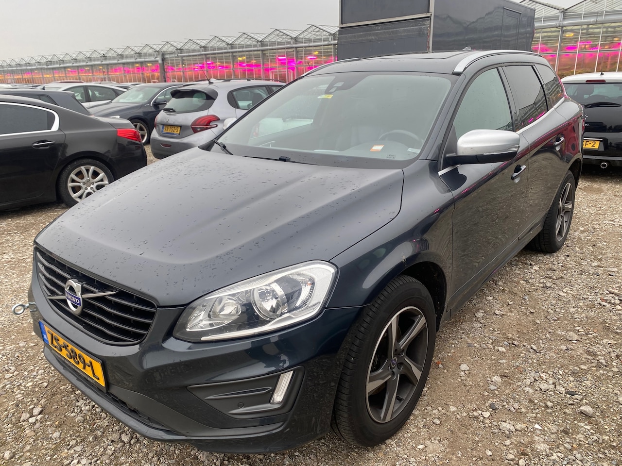 Volvo XC60 - 2015 * 2.0 D3 FWD R-Design * AUTOMAAT* * MOTOR DEFECT ! ! - AutoWereld.nl