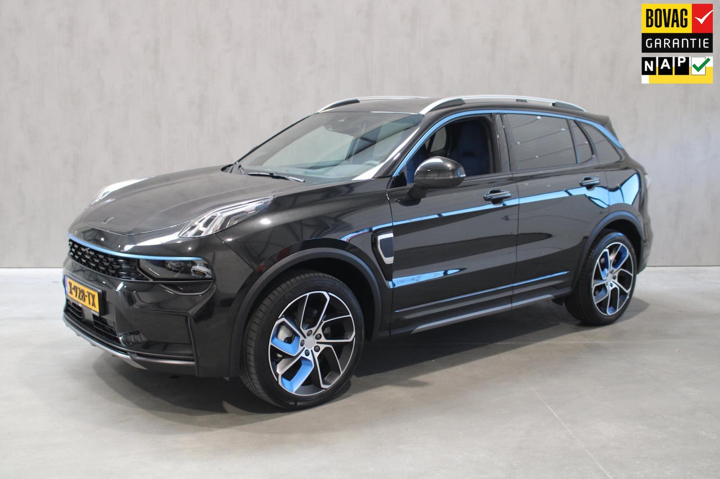 Lynk & Co 01 - 1.5 NL Auto/Zwarte hemel/360/Rijklaar/Bovag - AutoWereld.nl