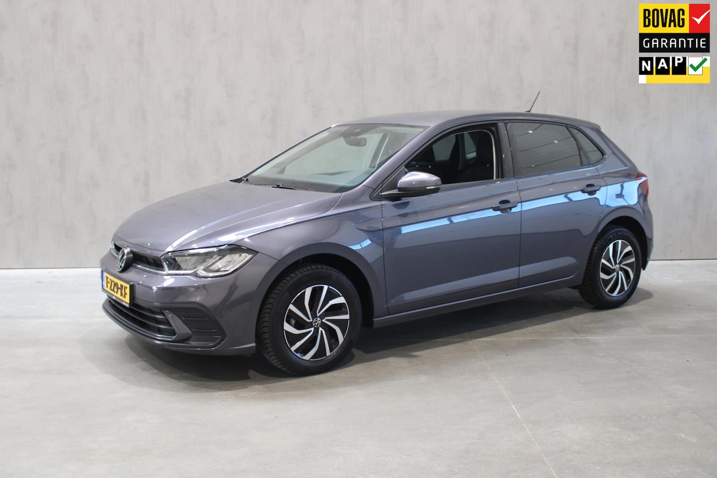 Volkswagen Polo - 1.0 TSI Life/PDC/Navi/Carplay Rijklaar incl bovag garantie - AutoWereld.nl