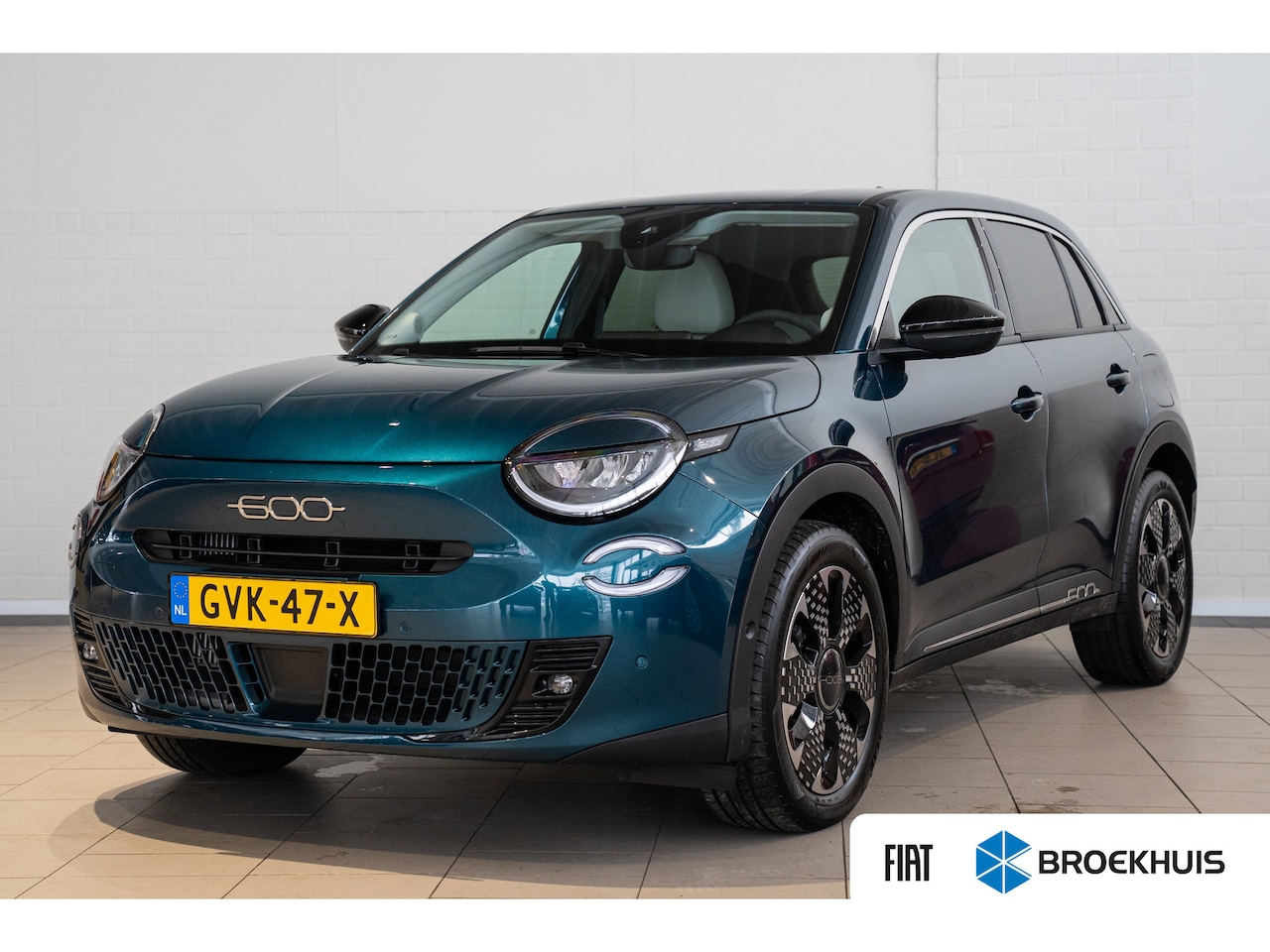 Fiat 600 - 1.2 Hybrid La Prima | Leder | Stoel & Stuurverwarming | Camera | Navigatie | Apple Carplay - AutoWereld.nl
