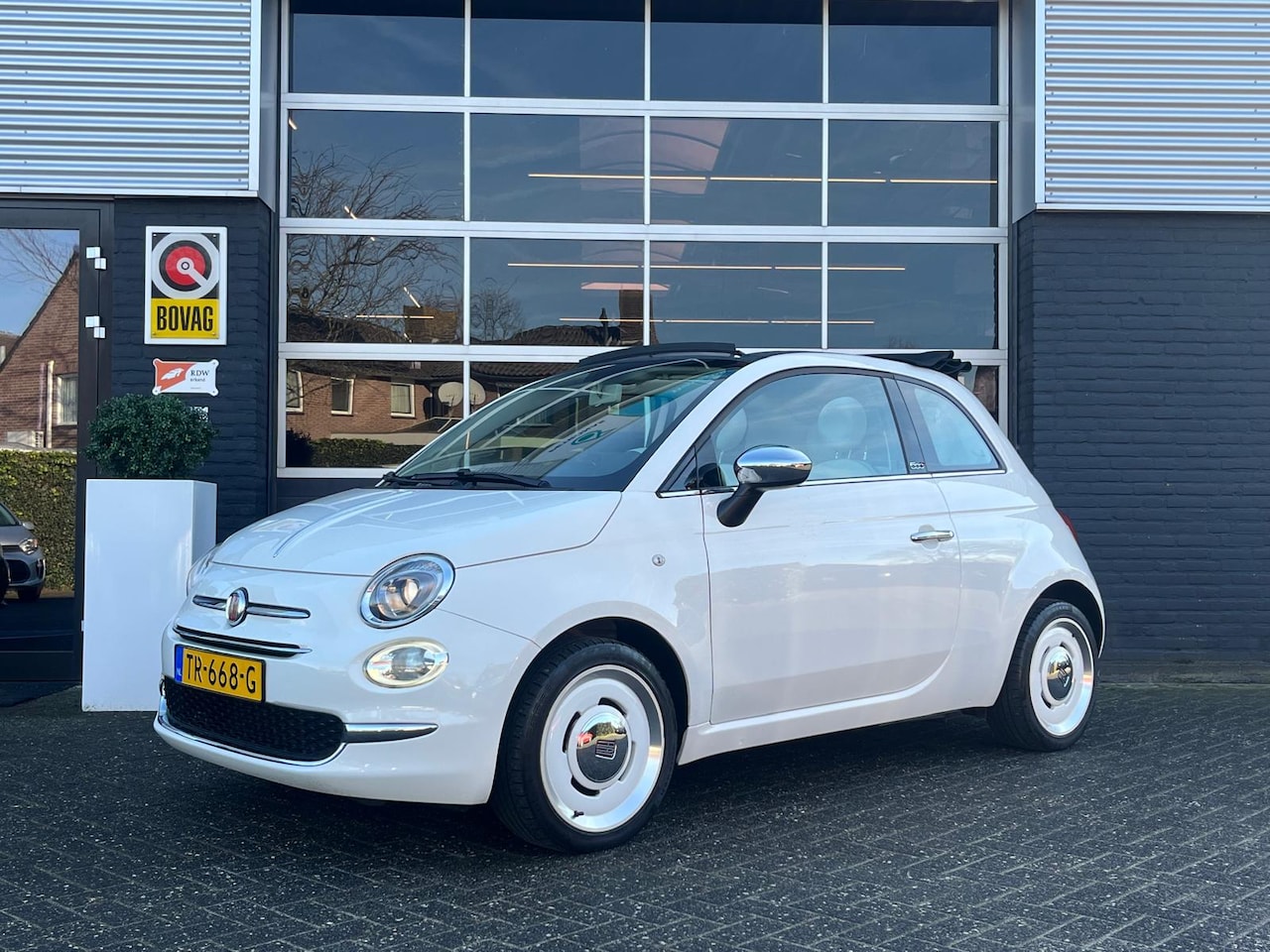 Fiat 500 C - 0.9 TwinAir Turbo Anniversario 0.9 TwinAir Turbo Anniversario, Airco, Bluetooth, Cruise, PDC, NAP - AutoWereld.nl