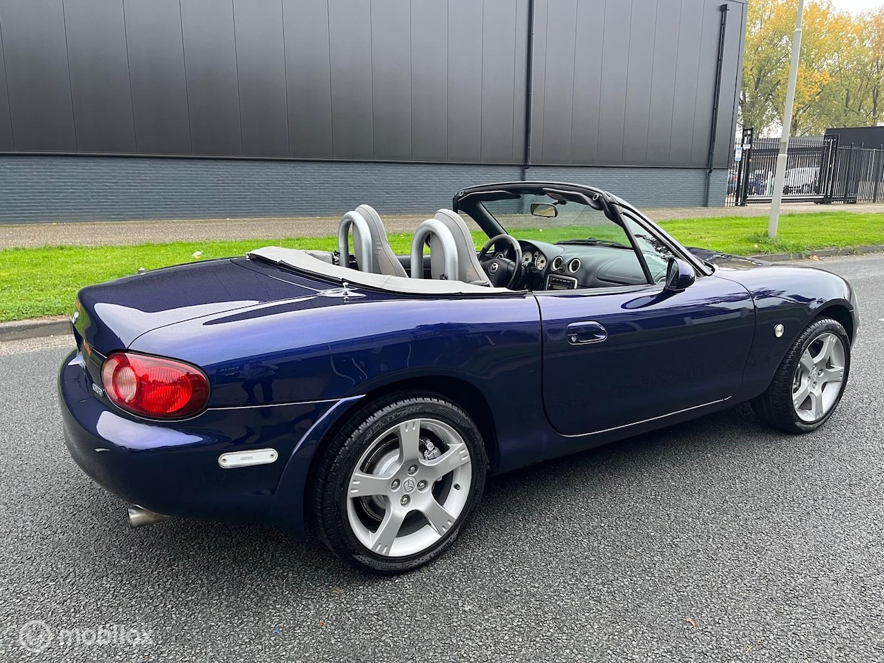 Mazda MX-5 - 1.6i ZEER NETJES LAGE KM STOELVERW. NW APK - AutoWereld.nl