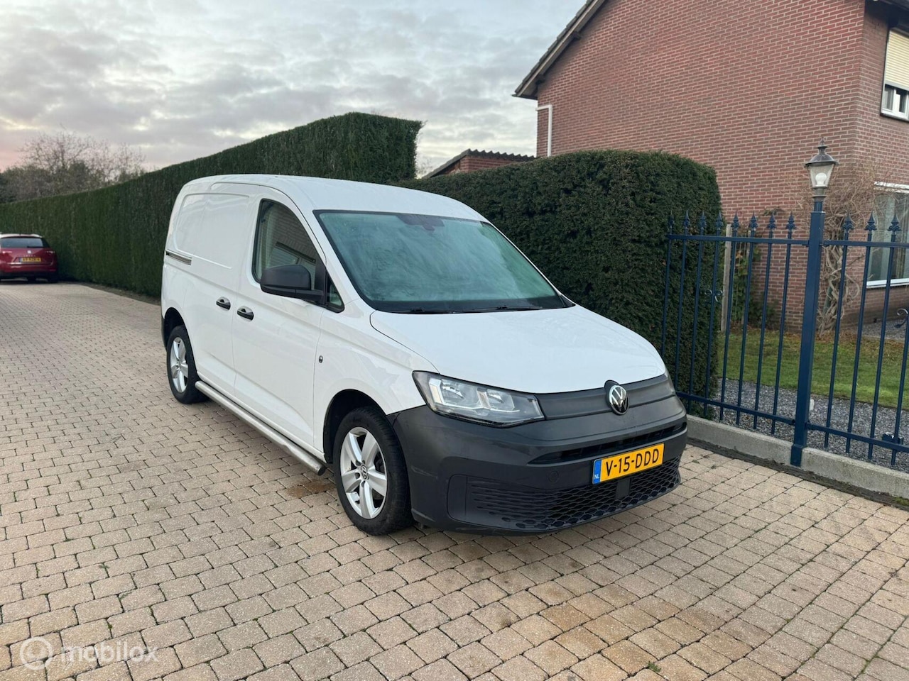 Volkswagen Caddy Cargo - 2.0 TDI Style EERSTE EIGENAAR 2024 - AutoWereld.nl
